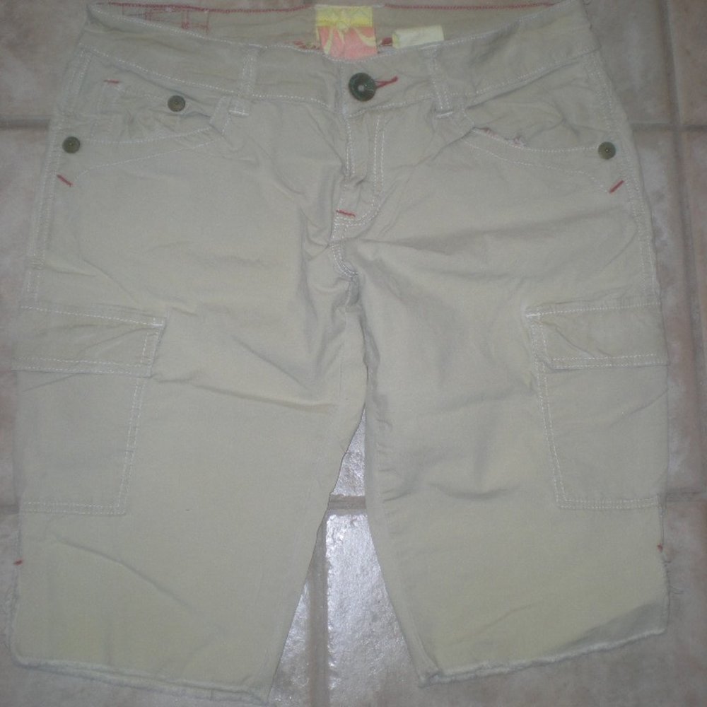MARLOW Brand  Shorts  Vintage Original  Tan  Cargo Khaki  Size 31